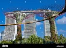 gardens-by-the-bay-and-marina-bay-sands-hotel-singapore-HG40CW.jpg